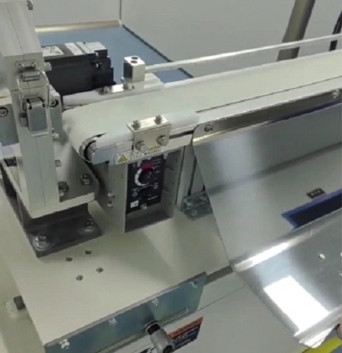 牵引裁切一体机